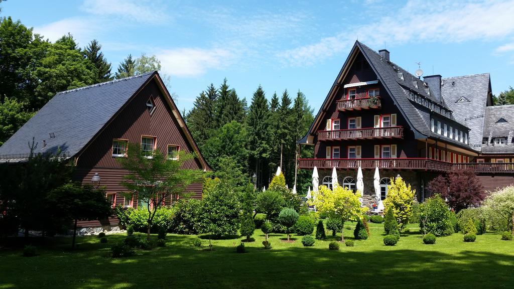 Romantik Hotel Jagdhaus Waldidyll Hartenstein  Exterior foto
